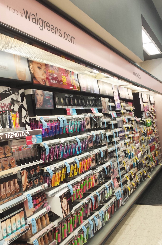 Shopping Smart with the Walgreens Mobile App including makeup & beauty products! #shop #cbias