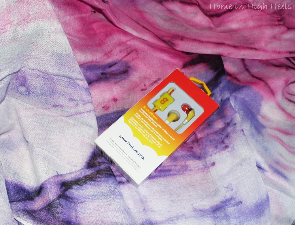 SugarBash Lifestyle Subscription Review- This Month is Road Trip! Want a subscription filled with items ranging in categories instead of the usual sample packets? This might be your perfect sub box! See it all on Home in High Heels