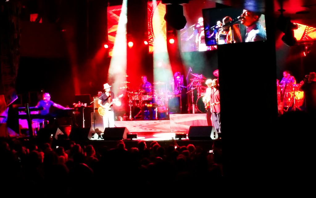 Check out my experience at the House of Blues in Las Vegas to see An Intimate Evening with Santana: Greatest Hits Live! on Home in High Heels | www.homeinhighheels.com