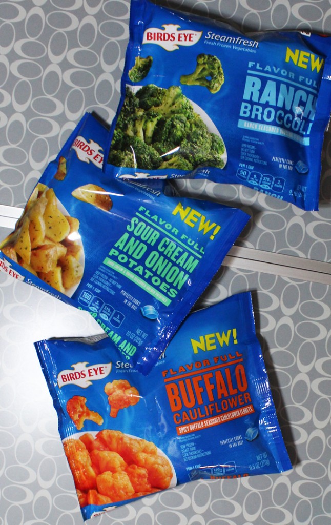 This family meal includes a roasted chicken, sour cream & onion potatoes, buffalo cauliflower, ranch broccoli, & some garlic cheese toast. Prep it & have it on the table in under 20 minutes easy! Check out tips & tricks as well was recipes, home, & lifestyle posts on Home in High Heels!