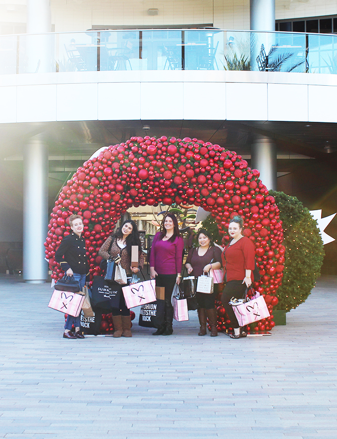 Gifts & Shopping Ideas for Everyone on Your Holiday List + Downtown Summerlin Favorites on Home in High Heels