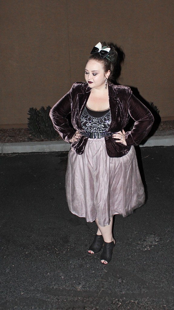 Thrifted Muted Plum OOTD with Tulle Skirt + Velvet Blazer! How I wear a blazer with a full, tulle skirt as a curvy outfit + taking care of thrifted clothes on Home in High Heels