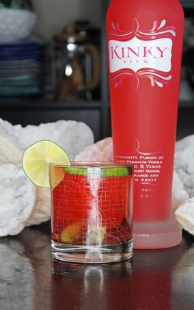 Summertime Vodka Sips with 3 Recipe Variations! Mean Green Jealousy, Think Pink, & Green with Envy summer vodka drink recipes on Home in High Heels