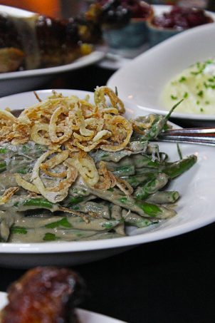 Searsucker Thanksgiving Crispy Green Beans Shallots Recently the Vegas Lifestyle Influencers had the opportunity to hop on over to Searsucker & enjoy a thanksgiving feast! Never been to Searsucker? The restaurant is located inside Caesars Palace on the Las Vegas Strip. It has a bit of a retro, unique vibe with seriously cool, eclectic accents. The food is described as "new American" & most of the items on the menu are completely unique or have a fun twist. Ready to see what they served up for an ALMOST traditional Thanksgiving meal? Keep reading to check it out on Home in High Heels