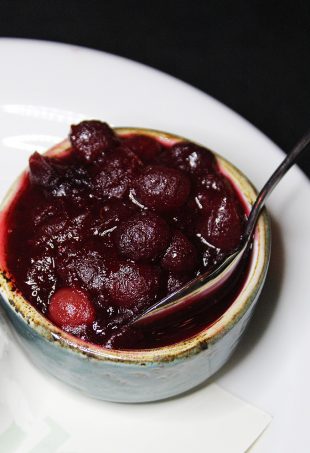 Searsucker Thanksgiving Orange Mint Cranberry Sauce Recently the Vegas Lifestyle Influencers had the opportunity to hop on over to Searsucker & enjoy a thanksgiving feast! Never been to Searsucker? The restaurant is located inside Caesars Palace on the Las Vegas Strip. It has a bit of a retro, unique vibe with seriously cool, eclectic accents. The food is described as "new American" & most of the items on the menu are completely unique or have a fun twist. Ready to see what they served up for an ALMOST traditional Thanksgiving meal? Keep reading to check it out on Home in High Heels