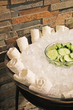 Ever been to a spa with your girlfriend's? Well- the Vegas Lifestyle Influencers did just that at the Serenity Spa at Westgate then did brunch at Sid's Cafe on Home in High Heels