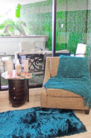 Ever been to a spa with your girlfriend's? Well- the Vegas Lifestyle Influencers did just that at the Serenity Spa at Westgate then did brunch at Sid's Cafe on Home in High Heels