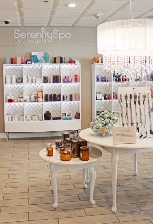 Ever been to a spa with your girlfriend's? Well- the Vegas Lifestyle Influencers did just that at the Serenity Spa at Westgate then did brunch at Sid's Cafe on Home in High Heels