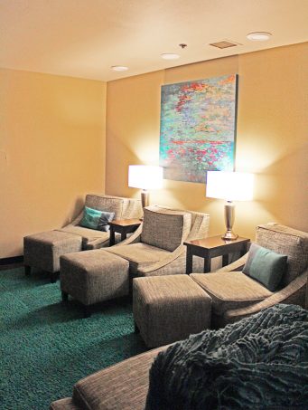 Ever been to a spa with your girlfriend's? Well- the Vegas Lifestyle Influencers did just that at the Serenity Spa at Westgate then did brunch at Sid's Cafe on Home in High Heels