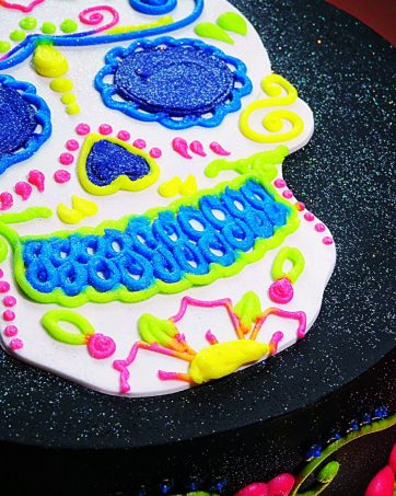 tsp Bakery in North Las Vegas, Nevada Holographic Neon Sugar Skull Cake Mother's Day Gifting Guide from a Vegas gal! See some of my local favorites, small businesses, & a splurge day idea on Home in High Heels