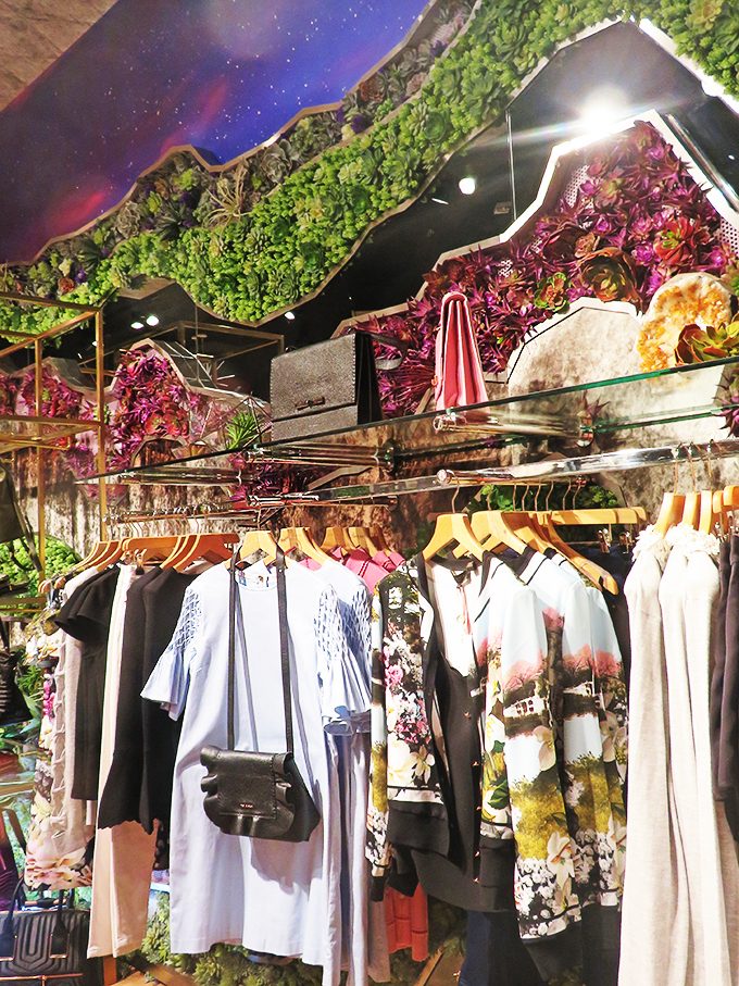 Ted Baker Store Forum Shops A look at all the top fall / autumn trends at the Forum Shops Las Vegas including a look at the must-haves to order for lunch at Sushi Roku at Home in High Heels